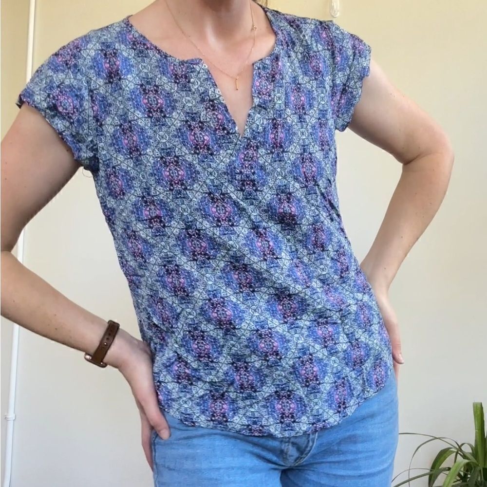 Kenar Womens Purple and Blue Tone Patterned Lightweight V-Neck M - Picture 2 of 11